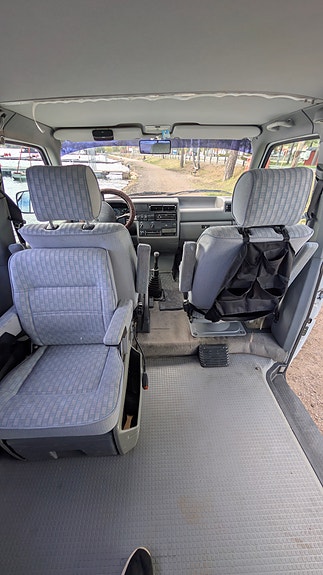 Volkswagen Multivan 6 of 8