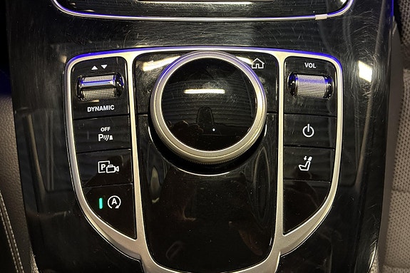 Mercedes-Benz E220 21 of 23