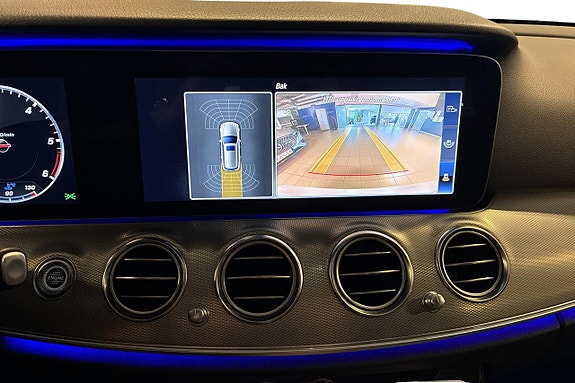 Mercedes-Benz E220 20 of 23
