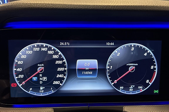 Mercedes-Benz E220 12 of 23