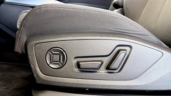 Audi Q4 e-tron 13 of 21