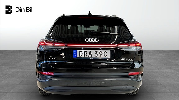 Audi Q4 e-tron 5 of 21