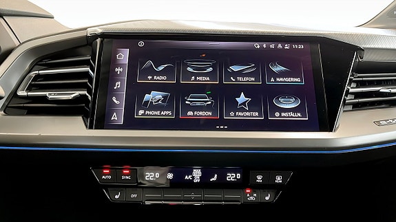 Audi Q4 e-tron 9 of 21