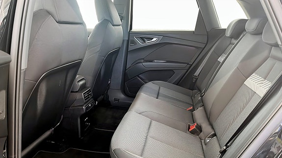 Audi Q4 e-tron 11 of 21