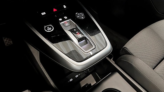 Audi Q4 e-tron 14 of 21
