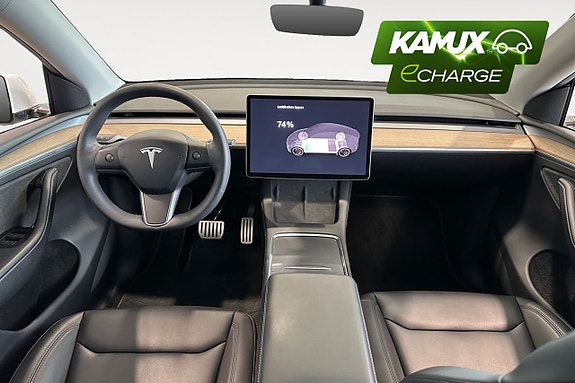 Tesla Model Y 11 of 26
