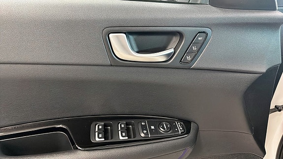 Kia Optima 11 of 24