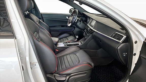 Kia Optima 3 of 24