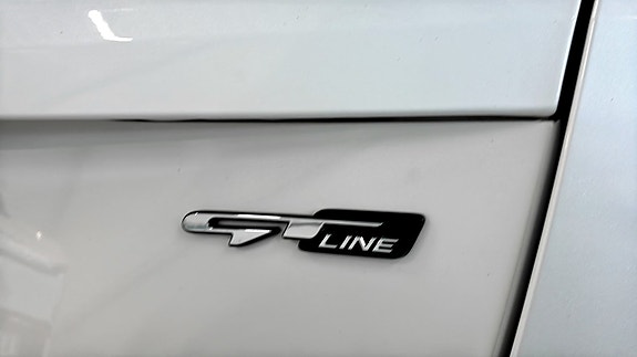 Kia Optima 9 of 24