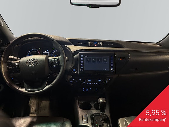 Toyota HiLux 8 of 14