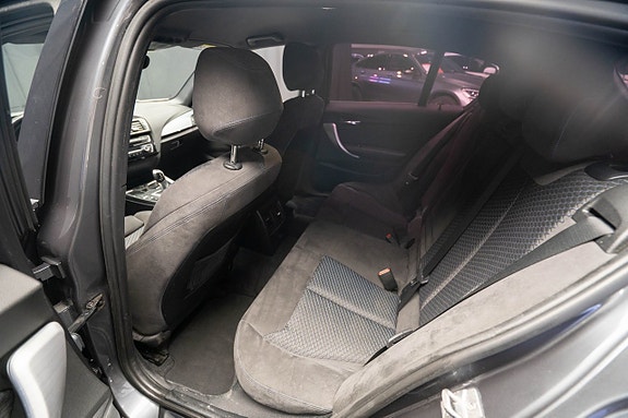 BMW 120i 15 of 19