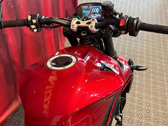 Triumph STREET TRIPLE 765 RS *VI SÄLJER VÅR DEMO* 7 of 13