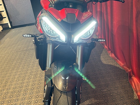 Triumph STREET TRIPLE 765 RS *VI SÄLJER VÅR DEMO* 3 of 13