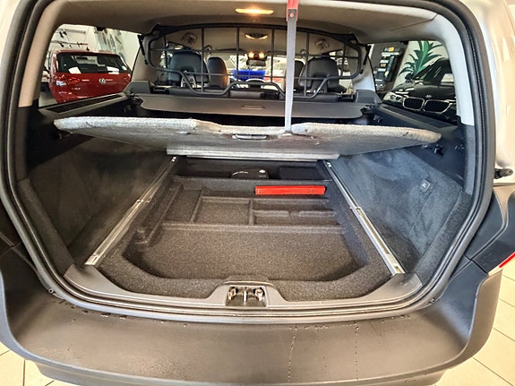 Volvo XC70 16 of 30