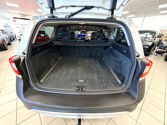 Volvo XC70 17 of 30