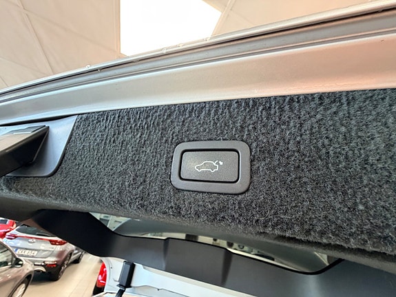 Volvo XC70 12 of 30