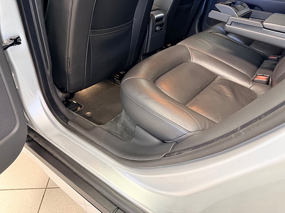 Volvo XC70 18 of 30