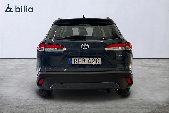 Toyota Corolla Cross 4 of 21
