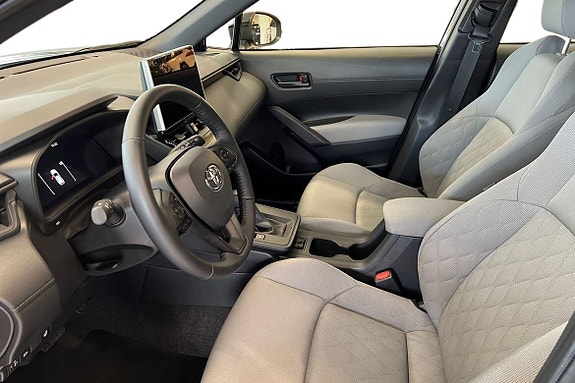 Toyota Corolla Cross 14 of 21