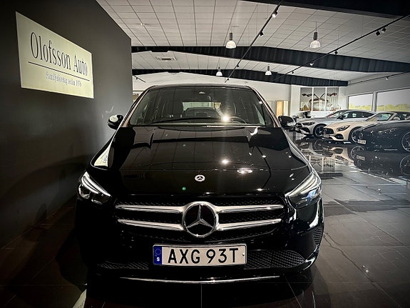 Mercedes-Benz B180 11 of 14