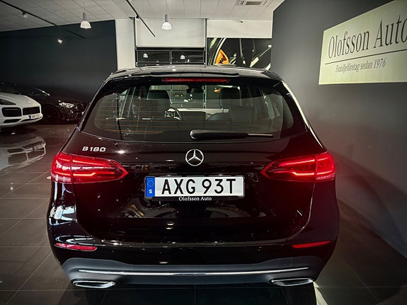 Mercedes-Benz B180 8 of 14