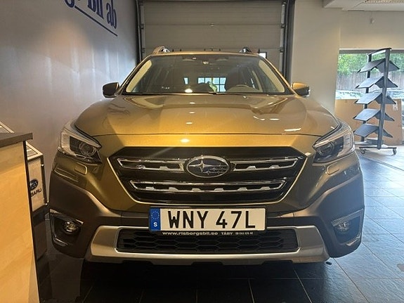 Subaru Outback 3 of 12