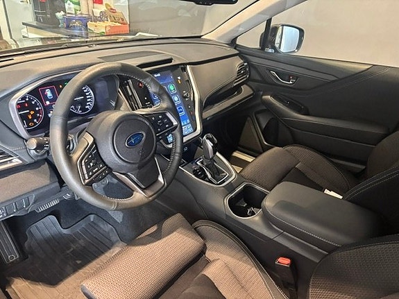 Subaru Outback 7 of 12