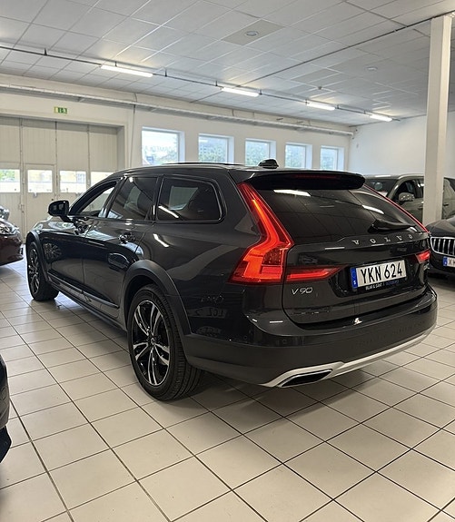 Volvo V90 Cross Country 5 of 22