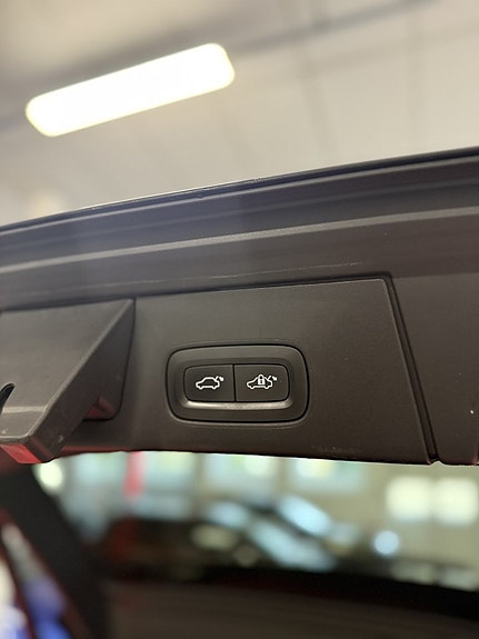 Volvo V90 Cross Country 22 of 22