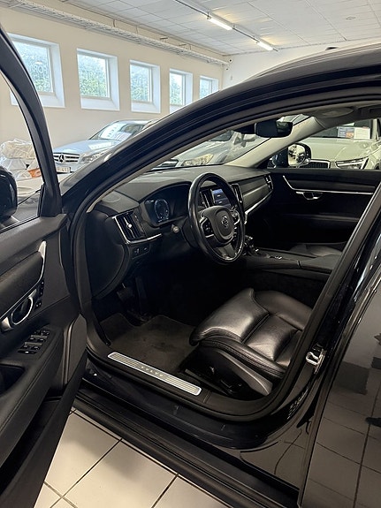 Volvo V90 Cross Country 6 of 22