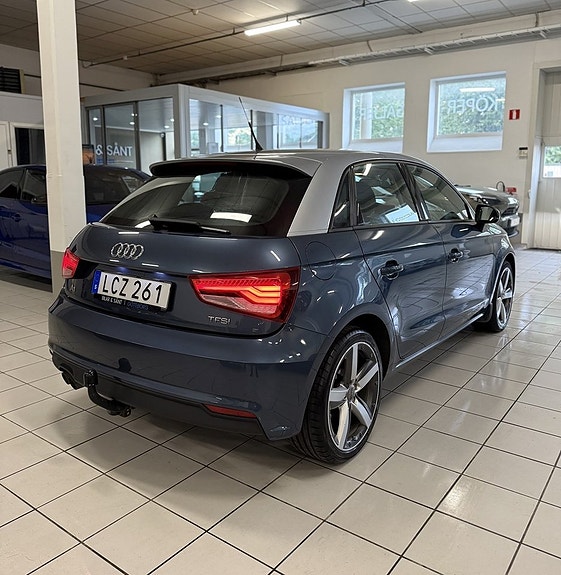 Audi A1 3 of 14