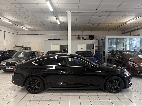Audi A5 2 of 16