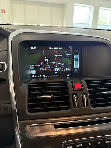 Volvo XC60 13 of 23