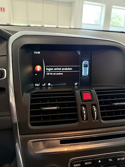 Volvo XC60 14 of 23