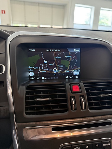 Volvo XC60 12 of 23