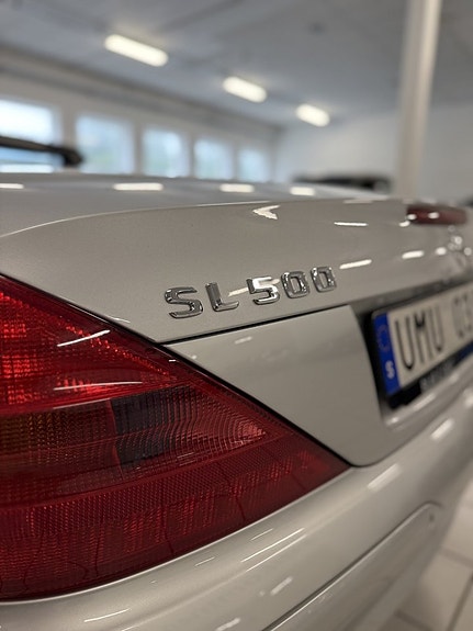 Mercedes-Benz SL500 5 of 18