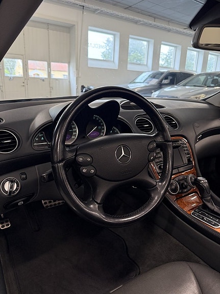 Mercedes-Benz SL500 7 of 18