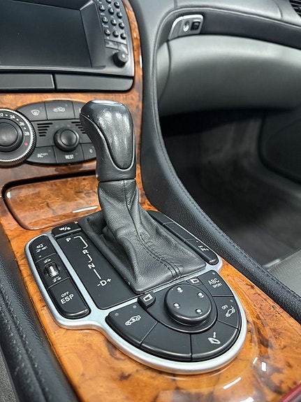 Mercedes-Benz SL500 10 of 18