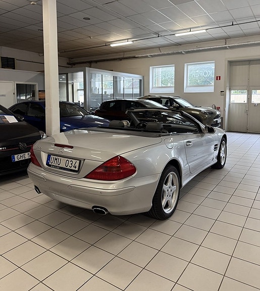 Mercedes-Benz SL500 3 of 18