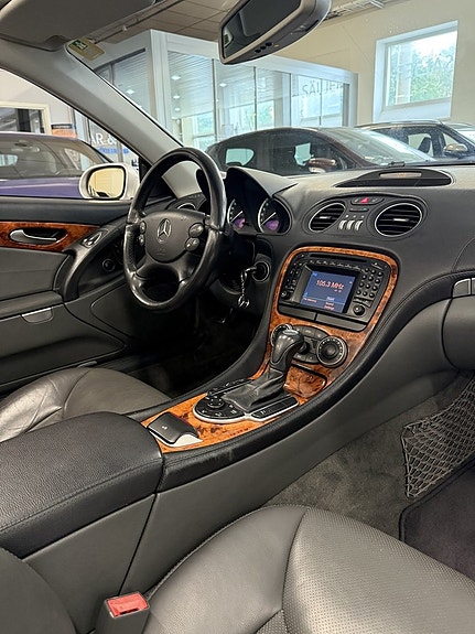 Mercedes-Benz SL500 14 of 18
