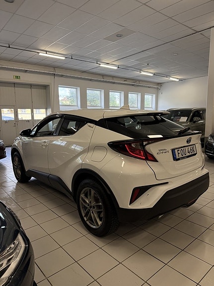 Toyota C-HR 5 of 11