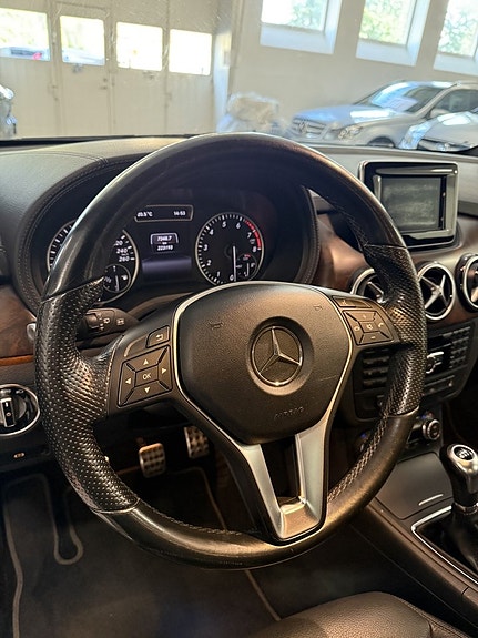 Mercedes-Benz B180 10 of 19