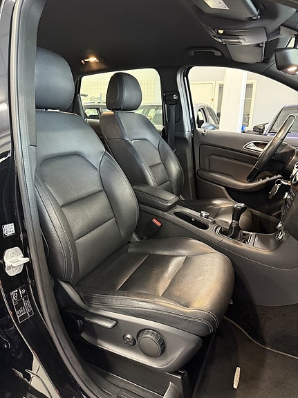Mercedes-Benz B180 18 of 19
