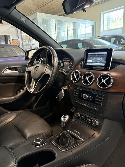 Mercedes-Benz B180 16 of 19