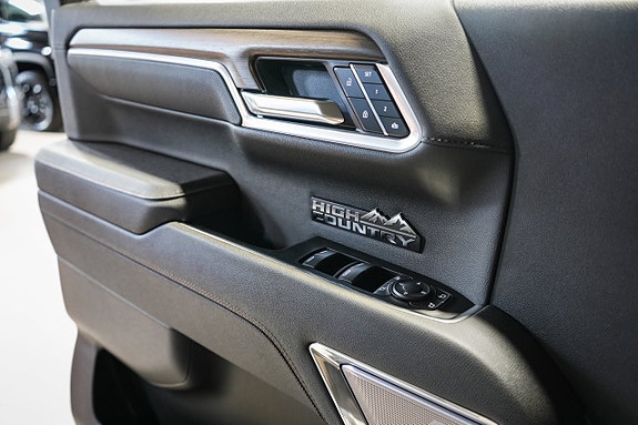 Chevrolet Silverado EV 19 of 30