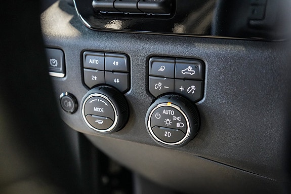 Chevrolet Silverado EV 20 of 30