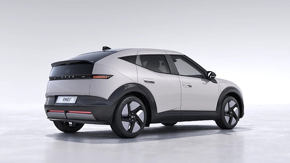 Hyundai IONIQ 2 of 4