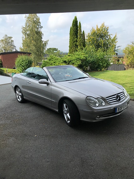 Mercedes-Benz CLK200 2 of 3