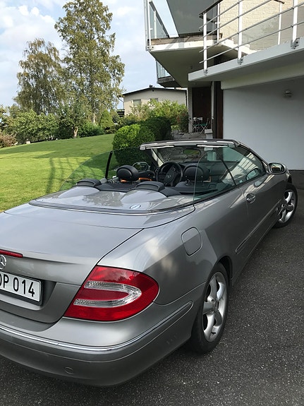 Mercedes-Benz CLK200 3 of 3