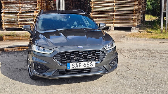 Ford Mondeo 2 of 10